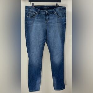 TORRID PREMIUM BOYFRIEND JEANS SIZE 16R